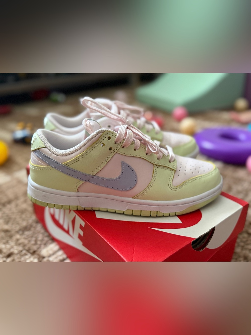Lightly Used Women’s “Lime-Ice” Nike Dunk Low Size 7